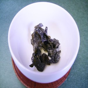 画像10: めかぶ茶３００ｇ めかぶ 乾燥 スープ 熱中症対策 塩分補給 食物繊維・フコイダンを含む健康茶 アルミ製チャック式袋入り
