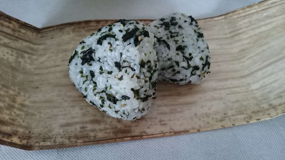 画像3: あらめっこ50g 5袋 味彩海道 送料無料 ポスト投函 しそ風味 国産わかめ 隠岐あらめ とび魚粉末を使ったソフトタイプのふりかけ